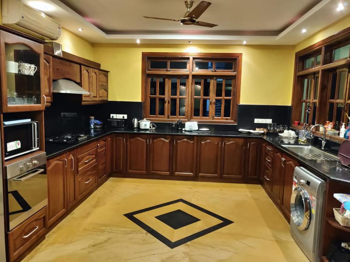 Villa Nazuri W Caretaker Candolim Εξωτερικό φωτογραφία