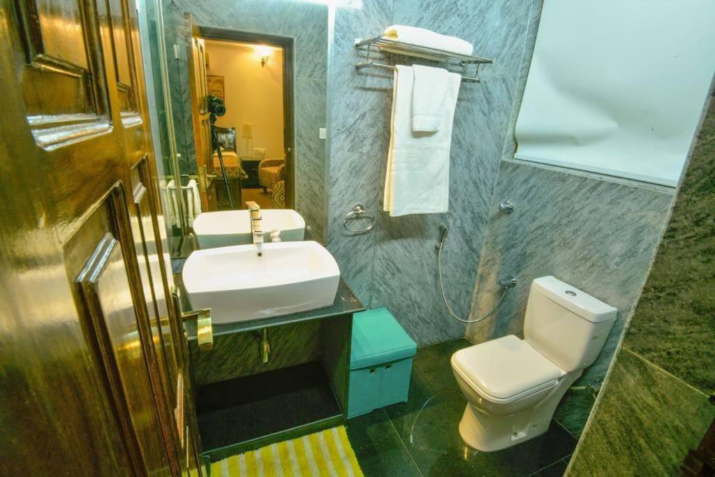 Villa Nazuri W Caretaker Candolim Εξωτερικό φωτογραφία